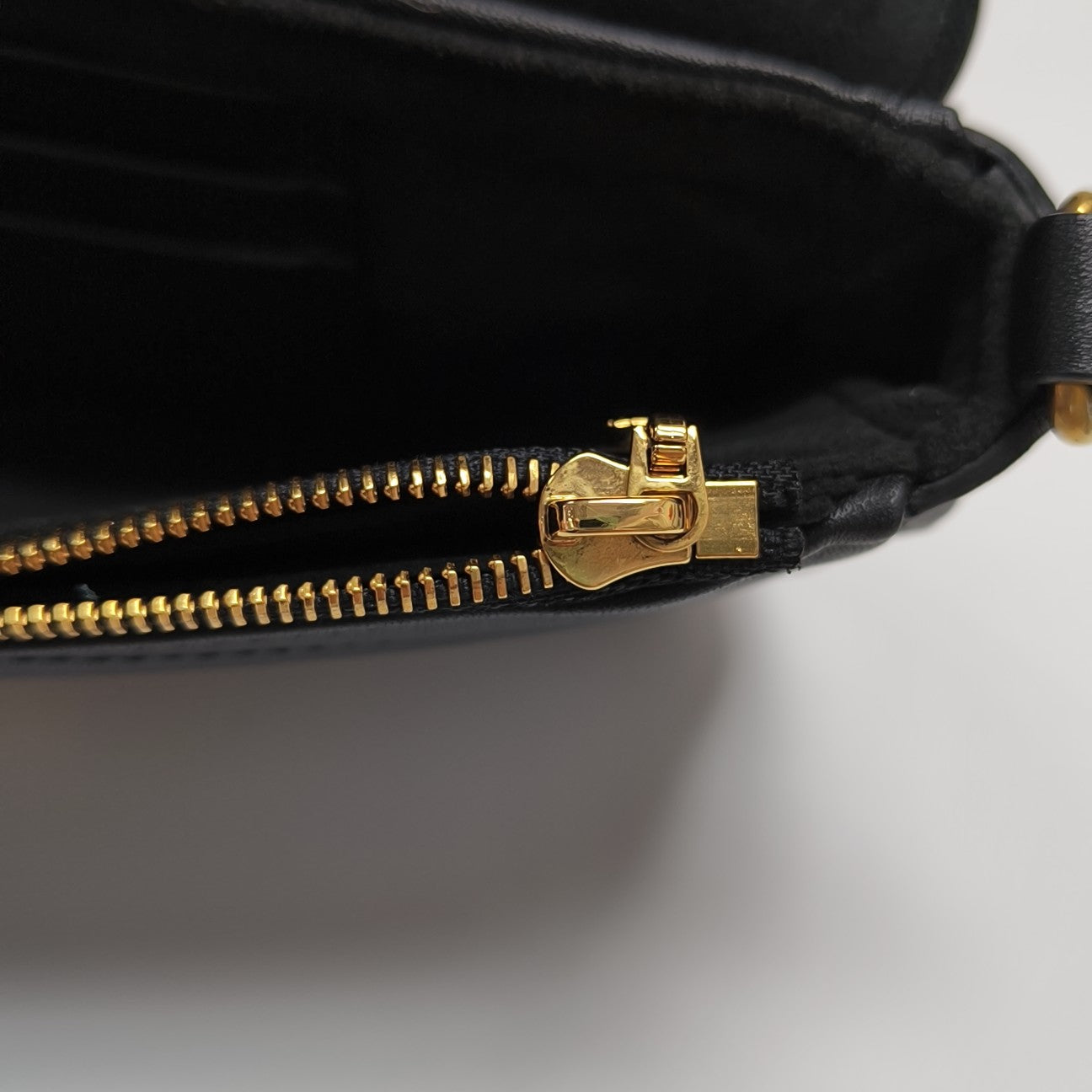 NEW WAVE Quilted Calfskin Black