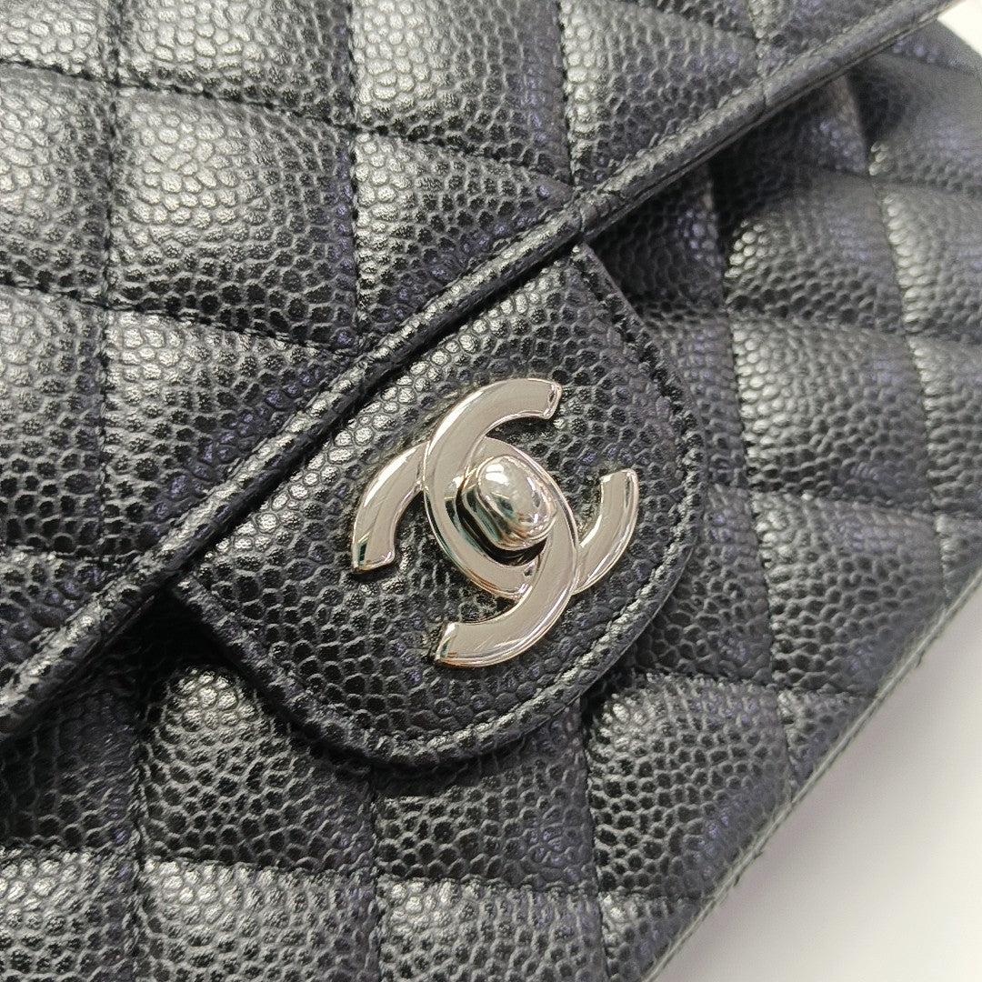 CLASSIC FLAP Small Quilted Grained Calfskin Black