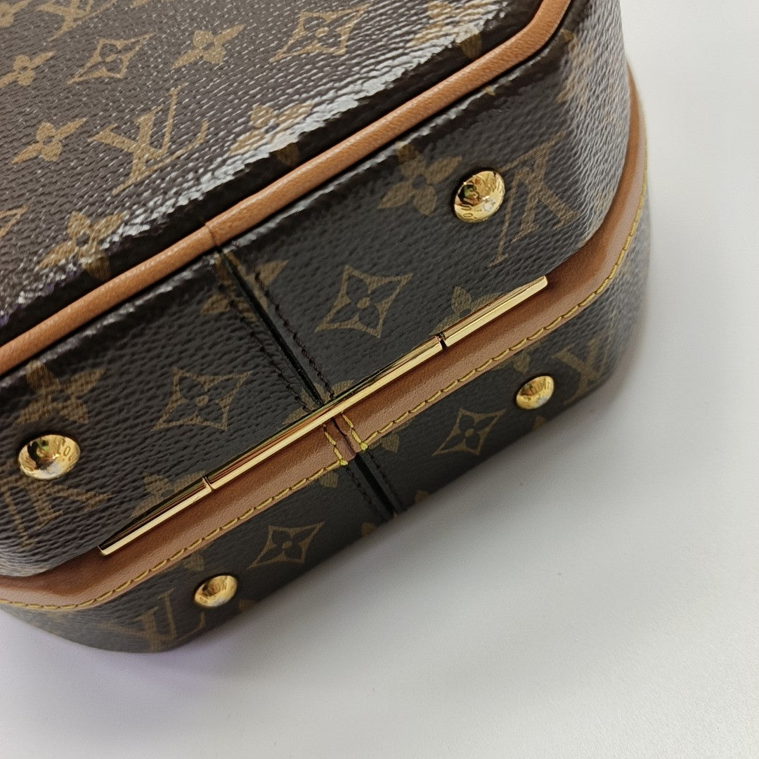BOITE CHAPEAU PM Monogram Coated Canvas Brown