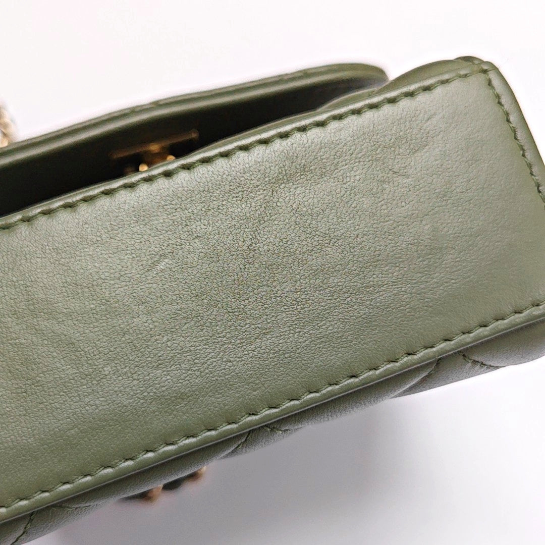 TRENDY CC Piel de cordero acolchada verde