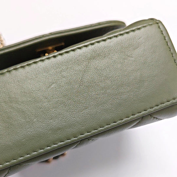TRENDY CC Piel de cordero acolchada verde