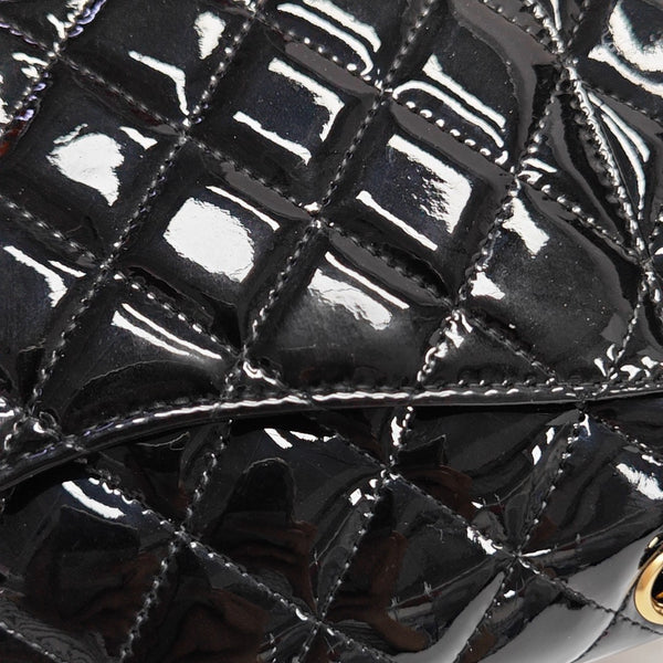 CLASSIC FLAP Quilted Patent Leather Black