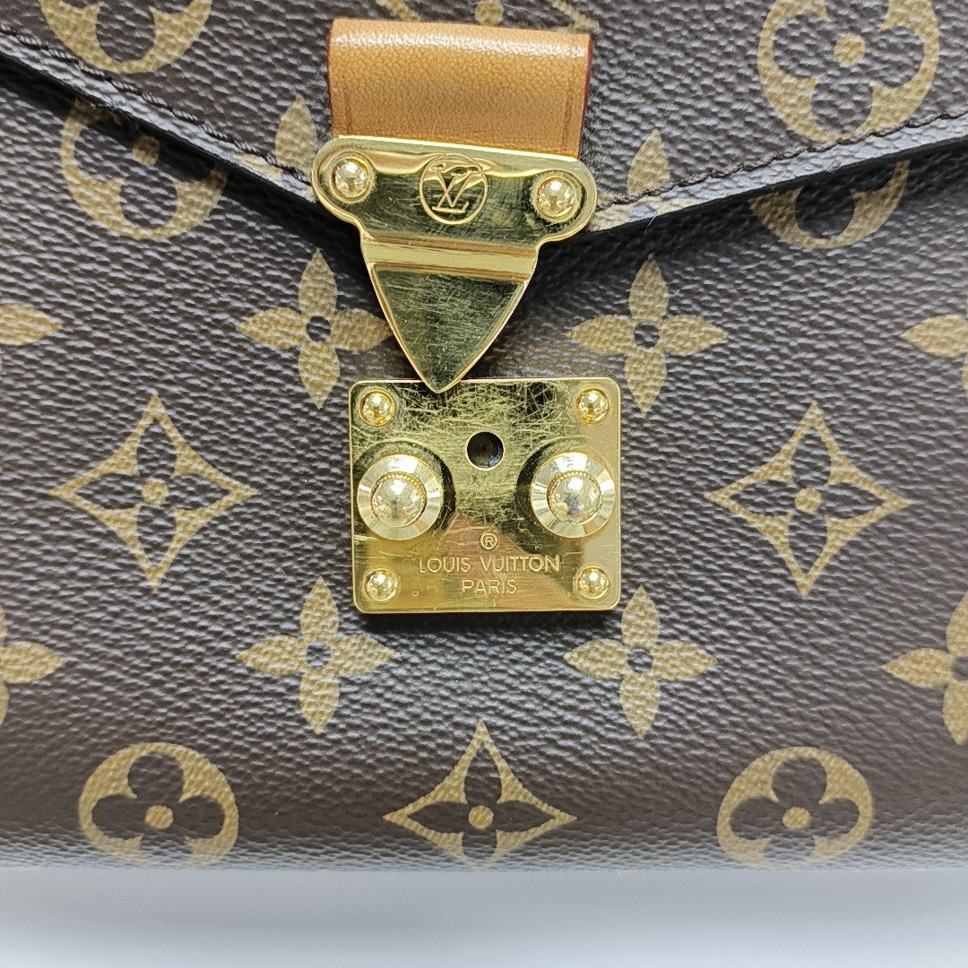 MÉTIS MM Monogram Coated Canvas Brown
