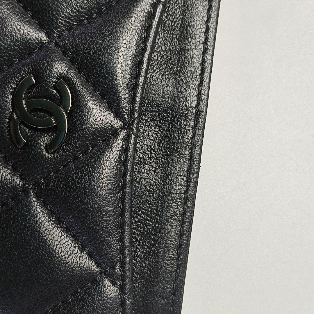 CLASSIC FLAP Quilted Lambskin Black Card Holder