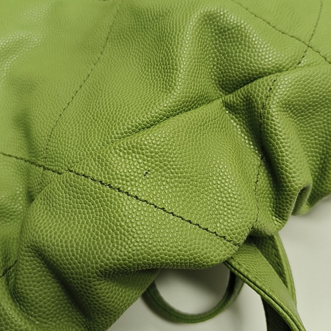 CHANEL 22 Small Quilted Calfskin Green