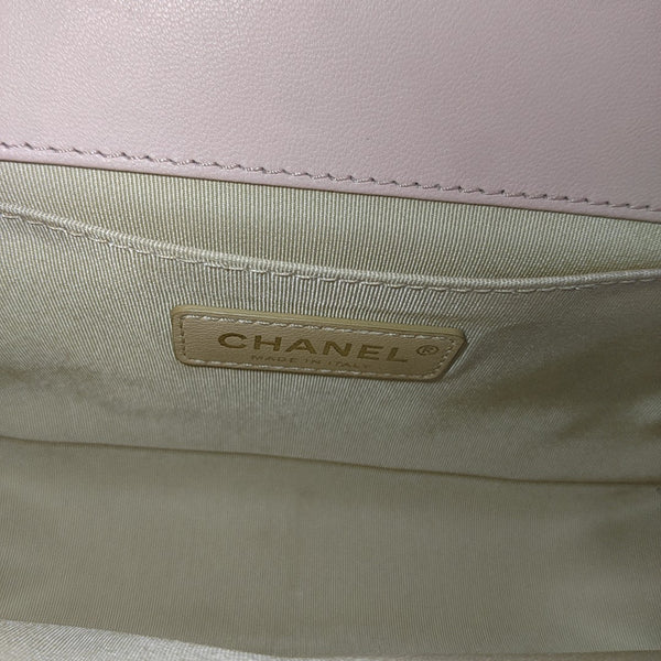 BOY CHANEL Medium Quilted Lambskin Pink