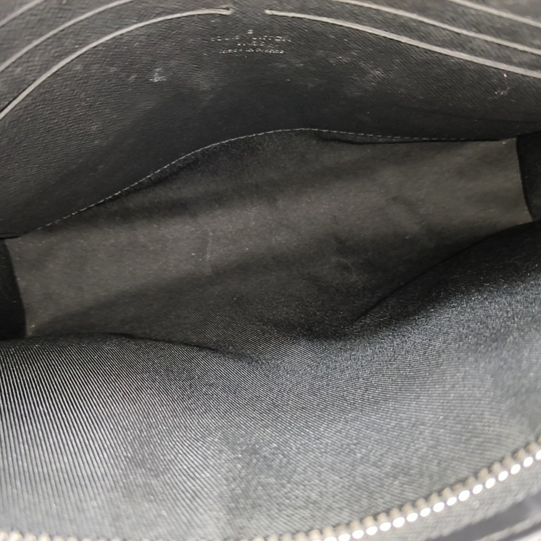 Pochette Voyag MM Damier Graphite Coated Canvas Gray
