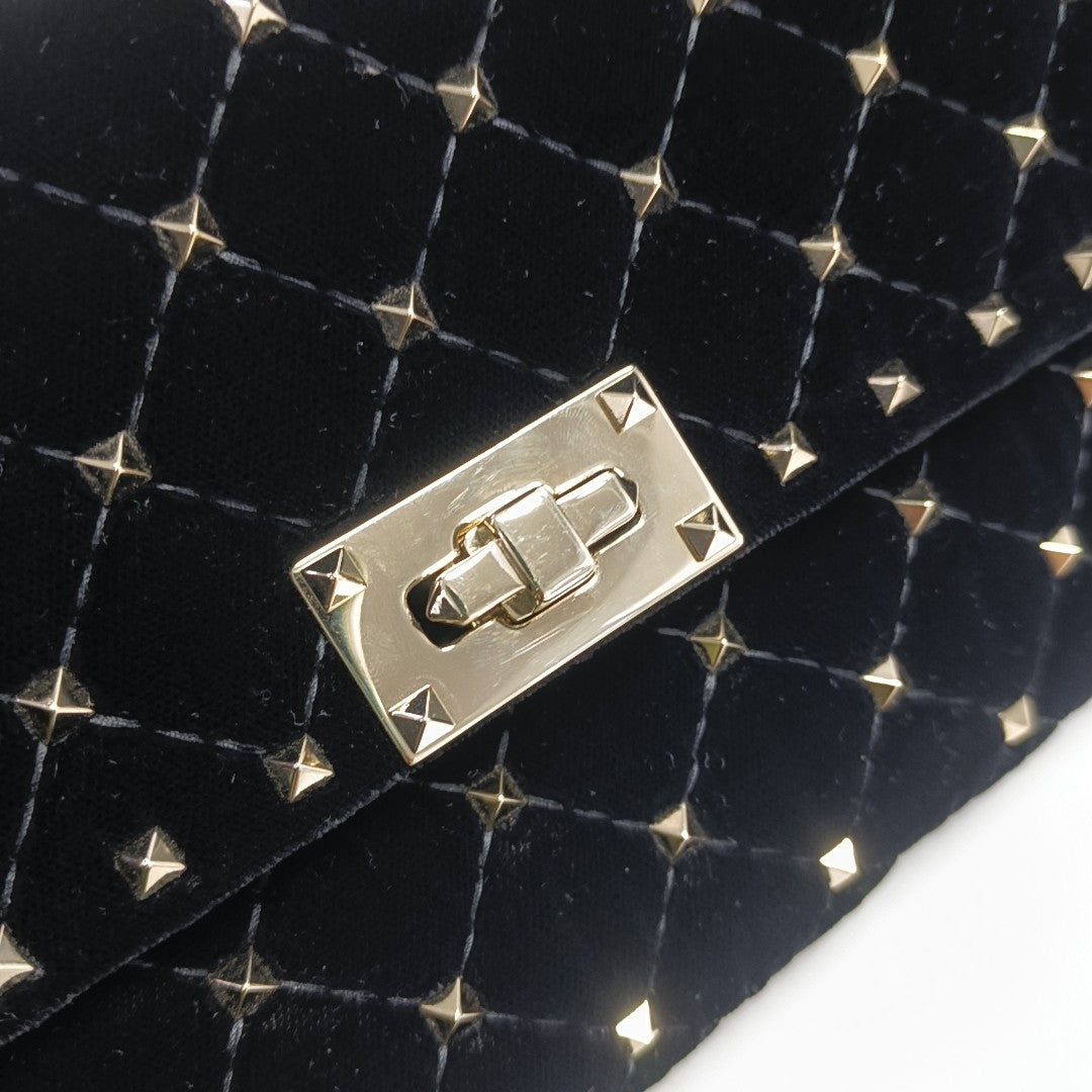Spike Up Quilted Velvet Black