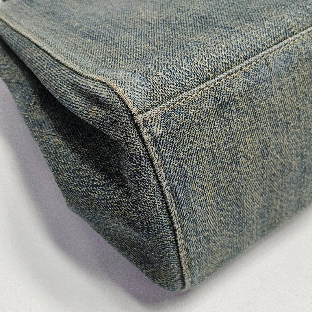 Canvas Medium Blue