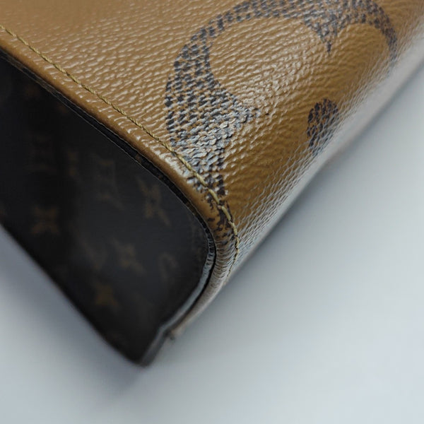 Authenticated pre-owned  ONTHEGO MM Monogram Coated Canvas Brown - Tote Bag at Looply