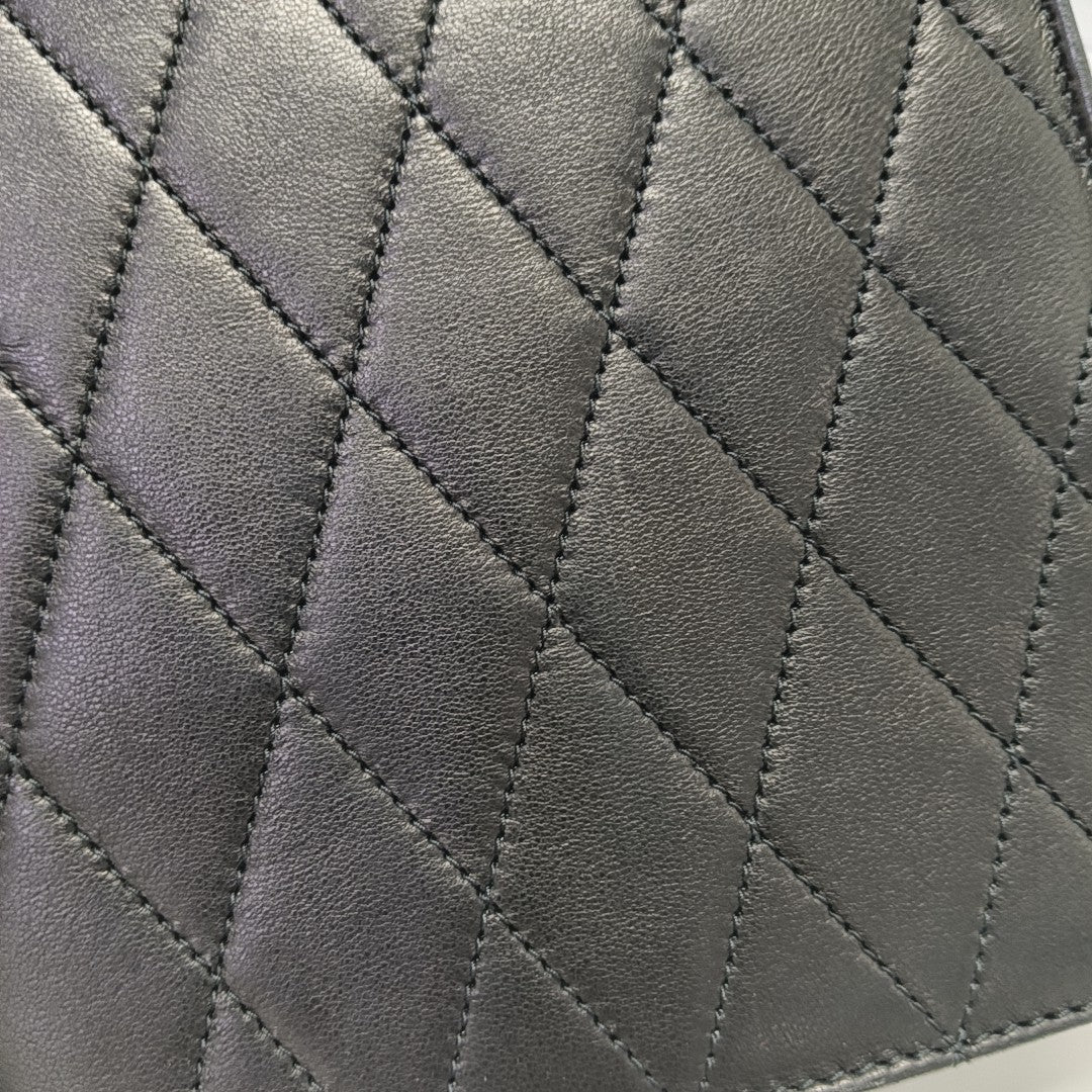 LE MAILLON Quilted Lambskin Black