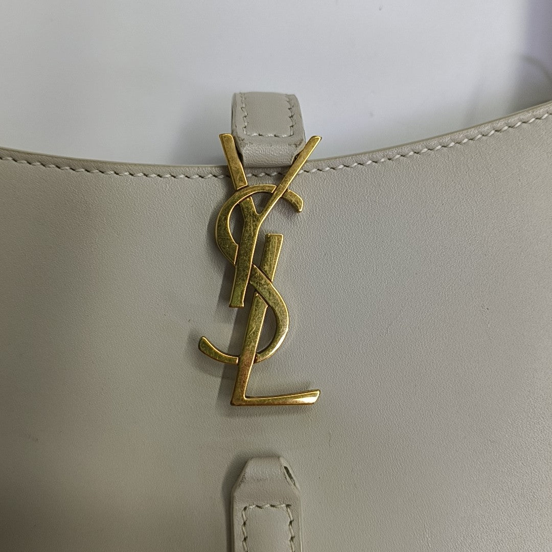 LE 5 À 7 Mini Calfskin White