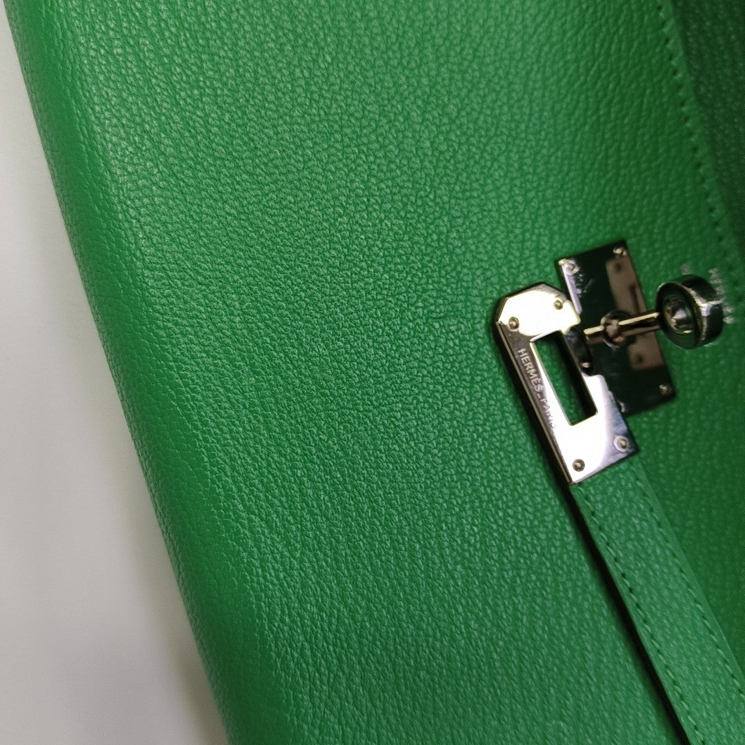 Kelly 20 Lambskin Green Wallet