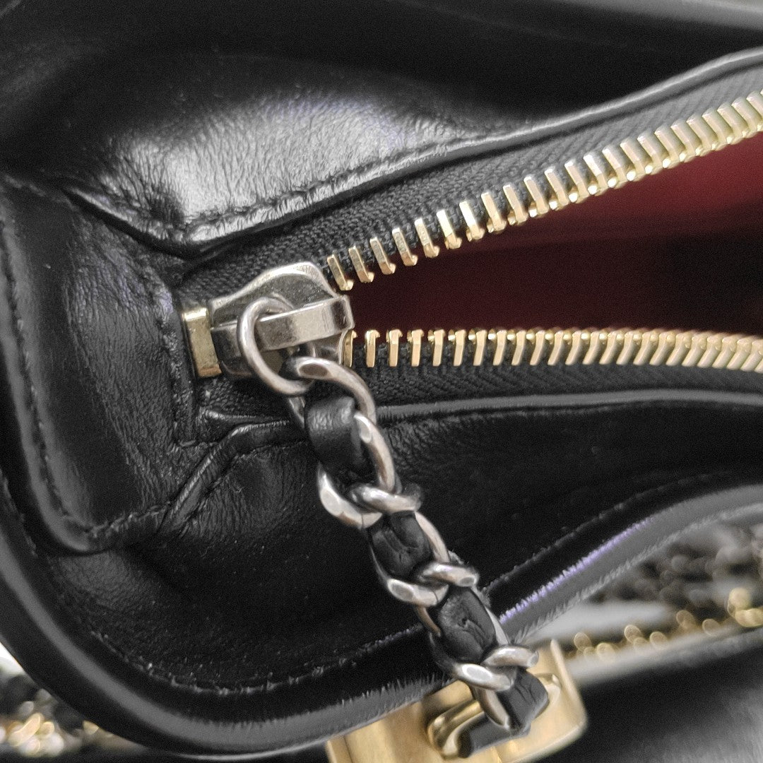 GABRIELLE Small Quilted Calfskin Black