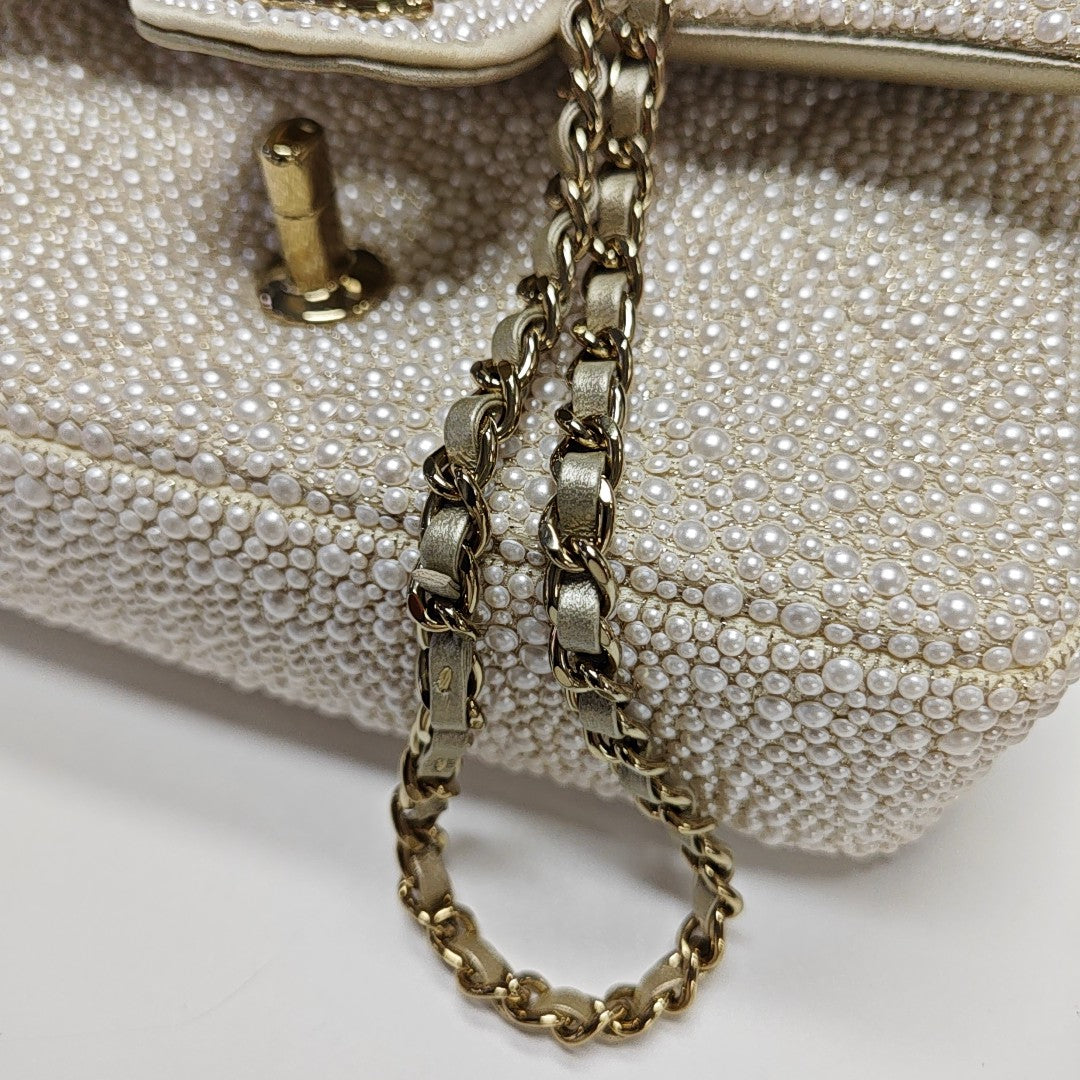 Quilted Special Material Shoulder Bag White