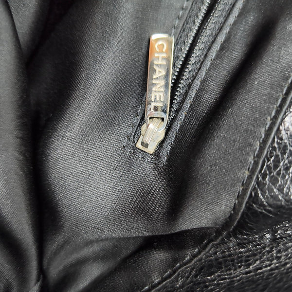 ON THE ROAD Small Quilted Grained Calfskin Black