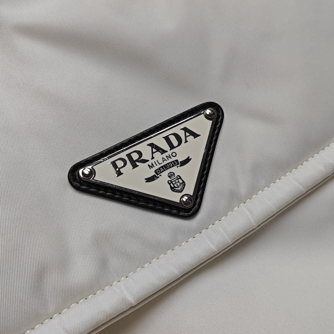 Invite Large Nylon White