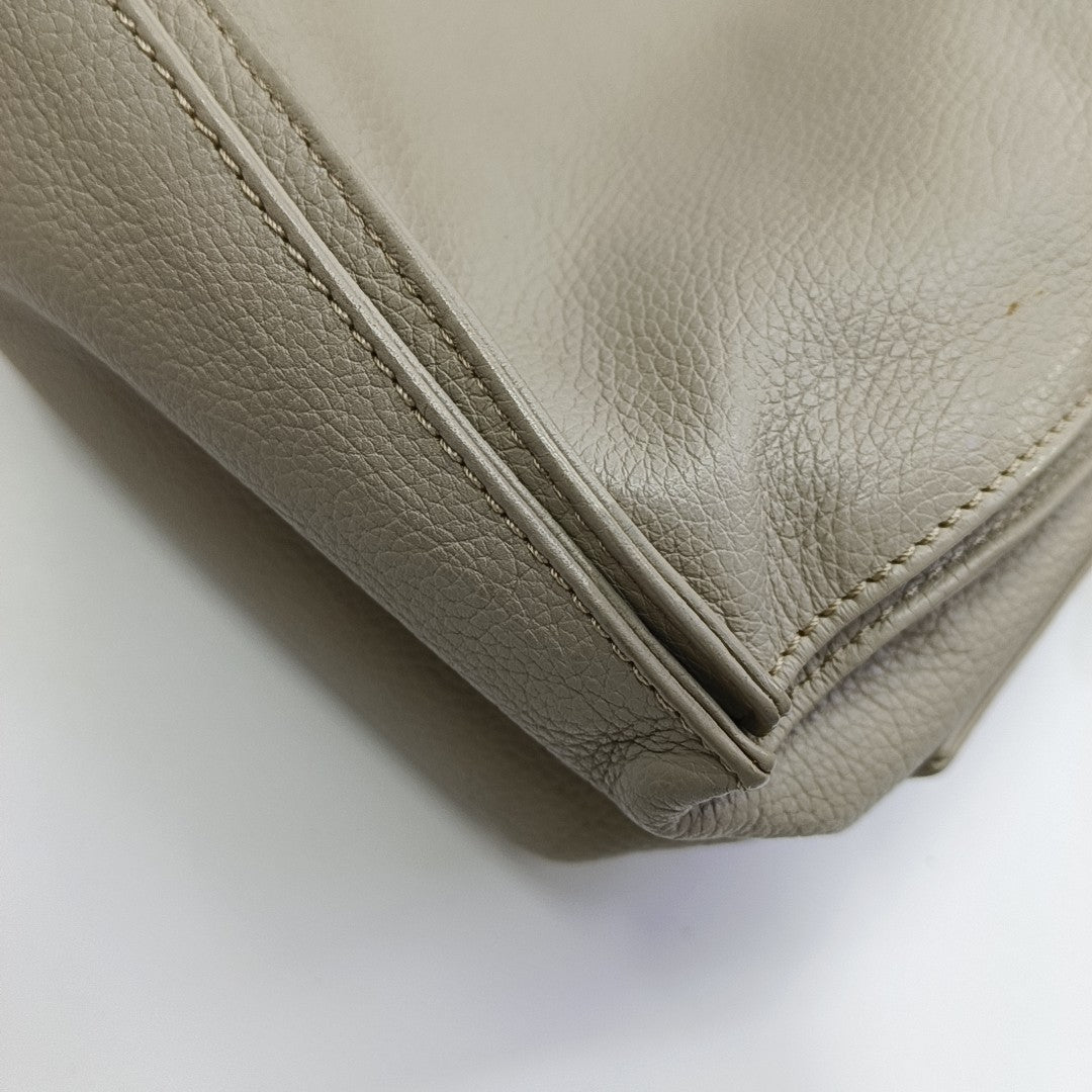 Flamenco Medium Calfskin Gray
