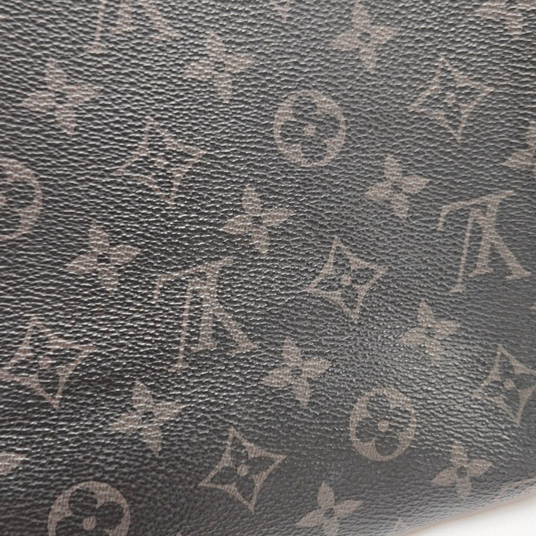 DISCOVERY Monogram Coated Canvas Black