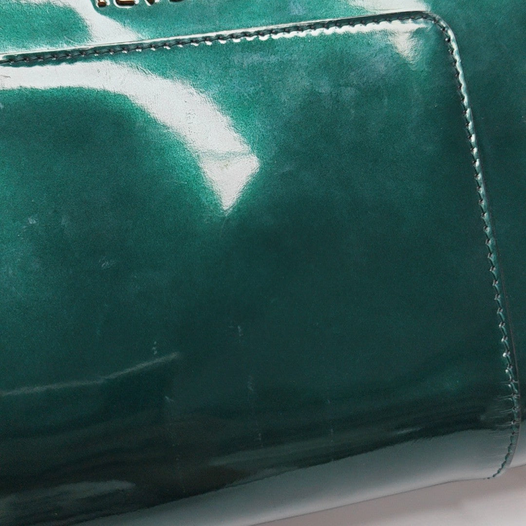 SERPENTI FOREVER Medium Quilted Patent Leather Green