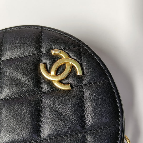 ROUND Mini Quilted Calfskin Black