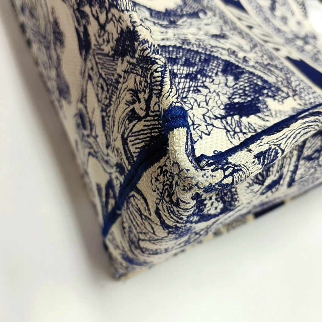 Book Tote Medium Canvas Blue