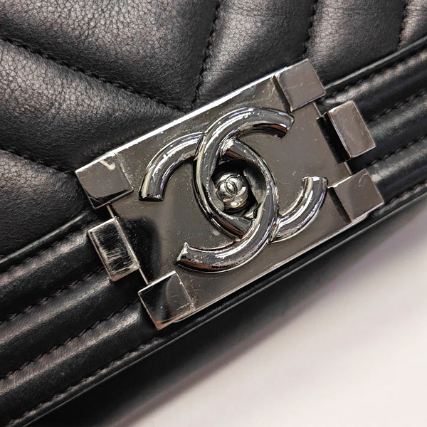 BOY CHANEL Small Chevron, Quilted Calfskin Black