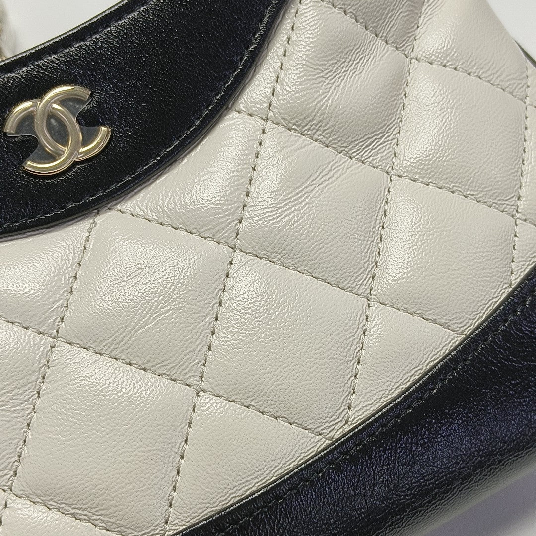 CHANEL 31 Nano Quilted Lambskin Multicolor