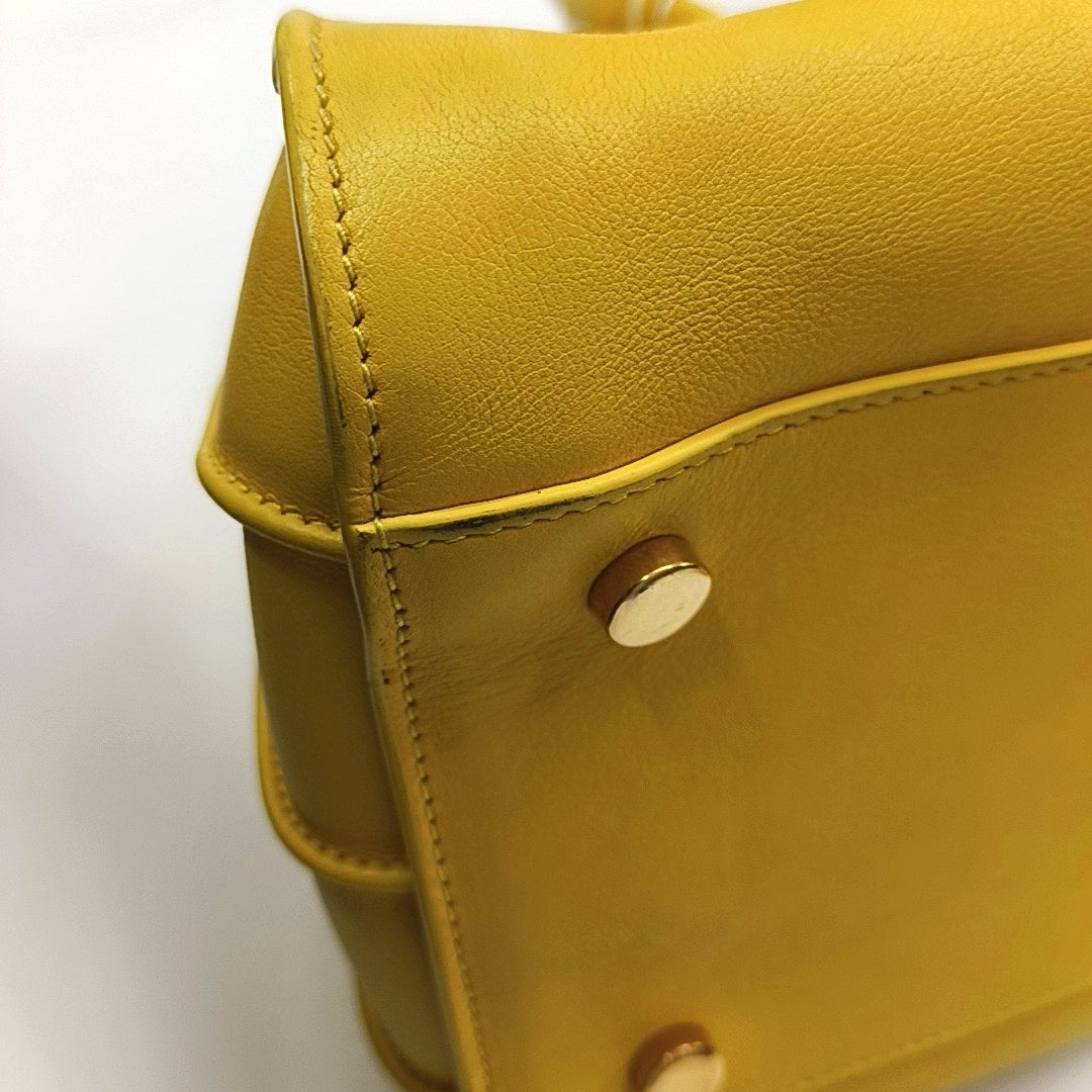 SAC DE JOUR Small Calfskin Yellow