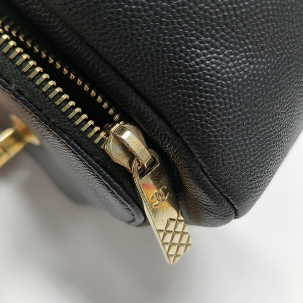 BUSINESS AFFINITY Small Quilted Grained Calfskin Black