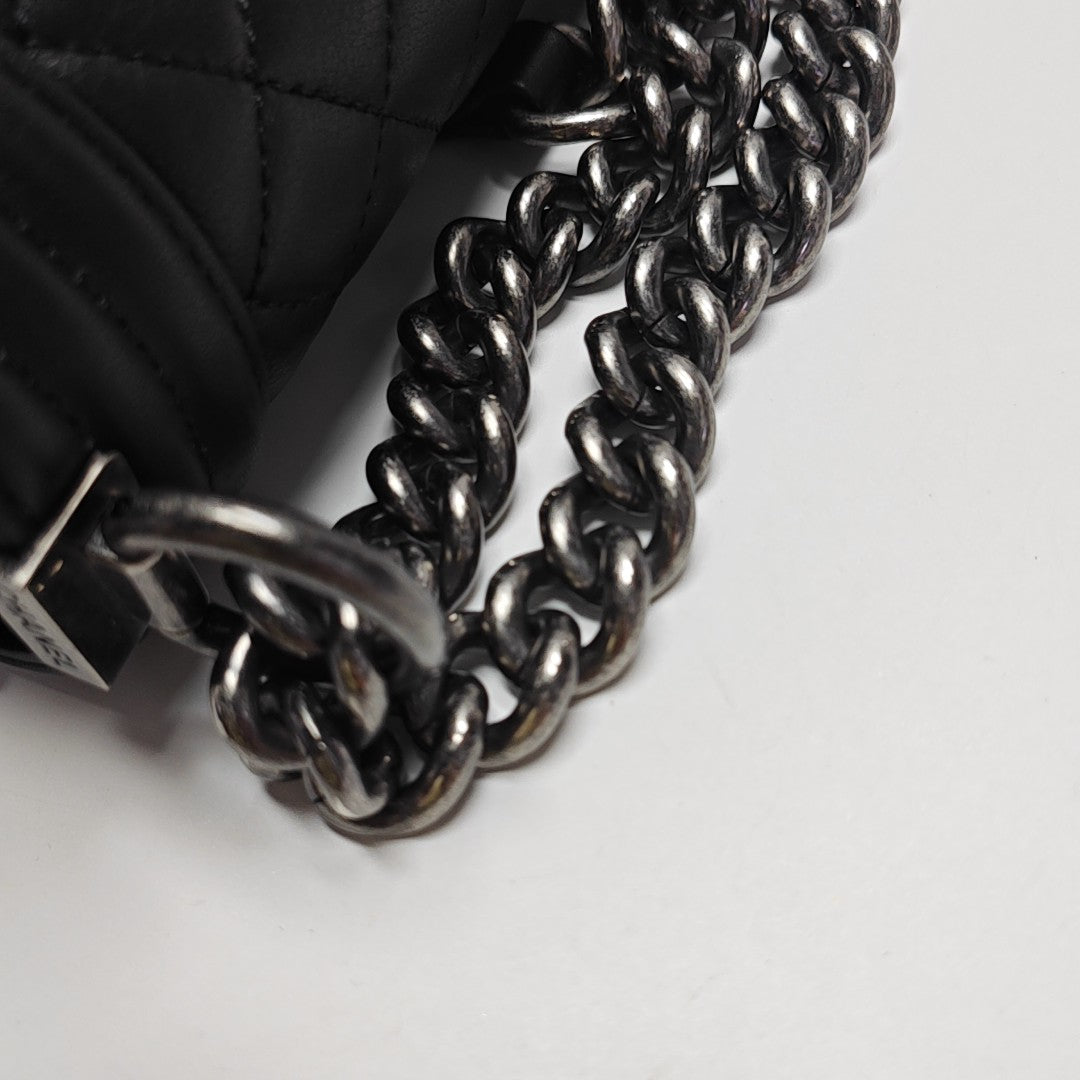 BOY CHANEL Medium Quilted Calfskin Black