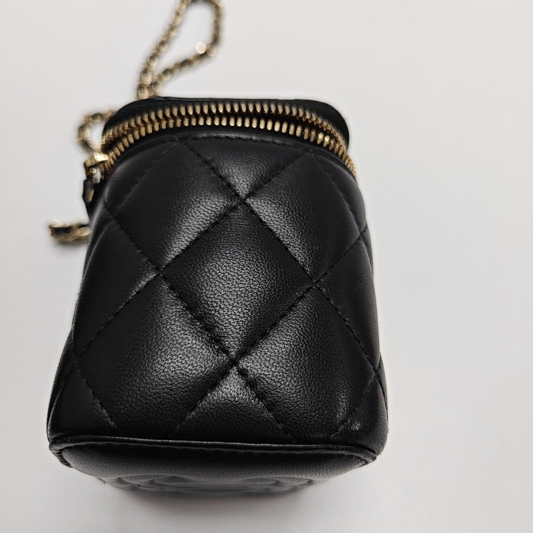 VANITY CASE Mini Quilted Lambskin Black