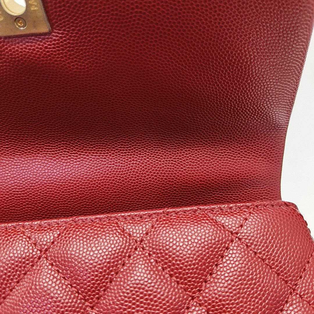 Authenticated pre-owned  COCO HANDLE Small Quilted Grained Calfskin Red - Shoulder Bag at Looply
