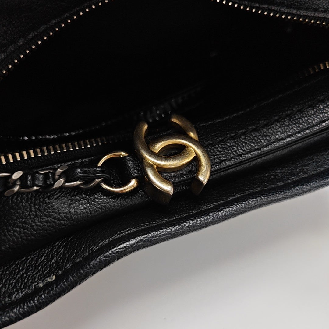 GABRIELLE Small Quilted Lambskin Black