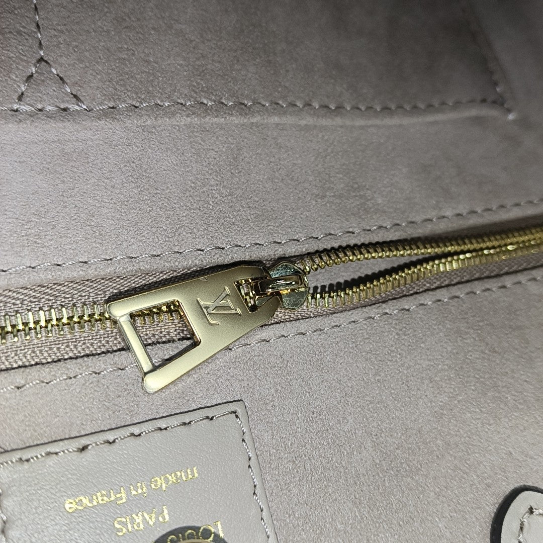 ONTHEGO MM Monogram Calfskin Gray
