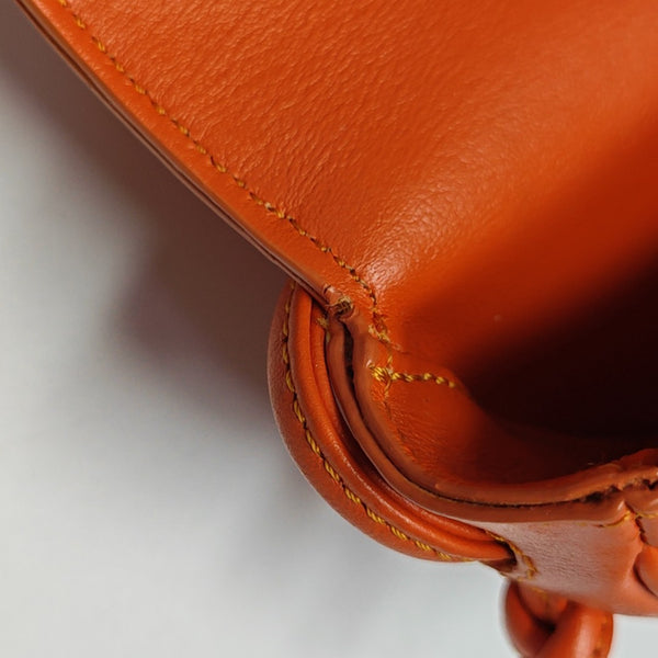 TRIANGLE Calfskin Orange