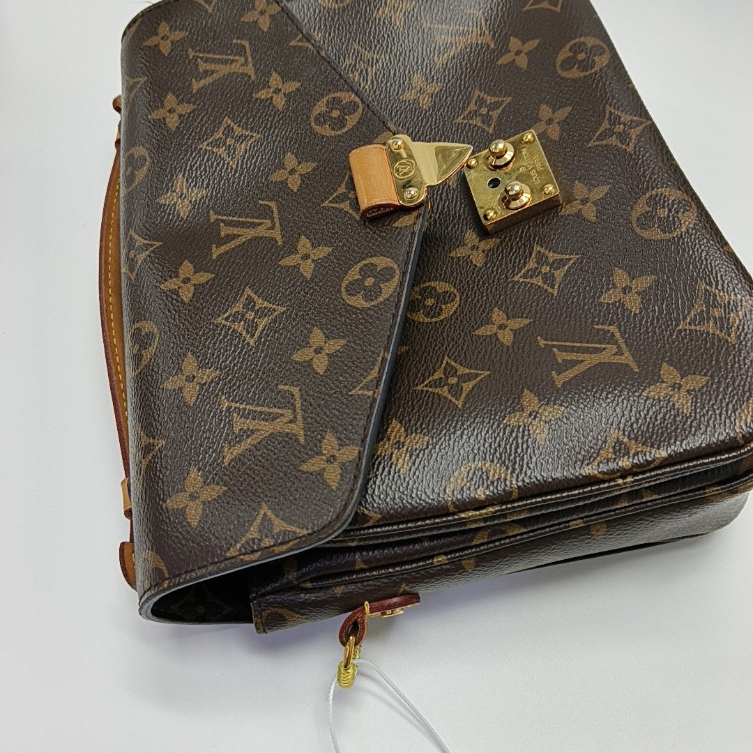 MÉTIS MM Monogram Coated Canvas Brown