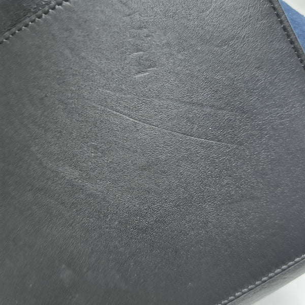 TRAPEZE Medium Calfskin Black
