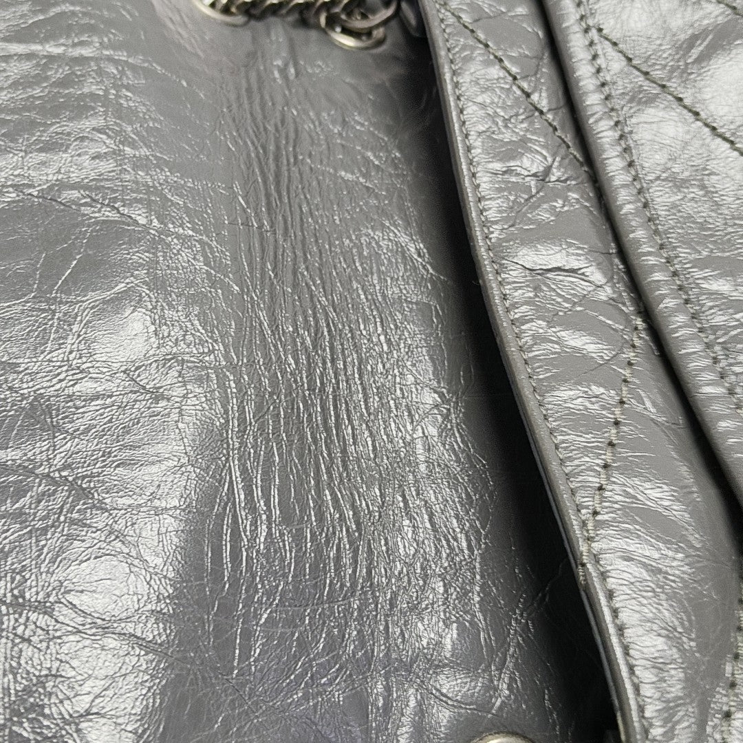 NIKI Small Chevron Calfskin Gray