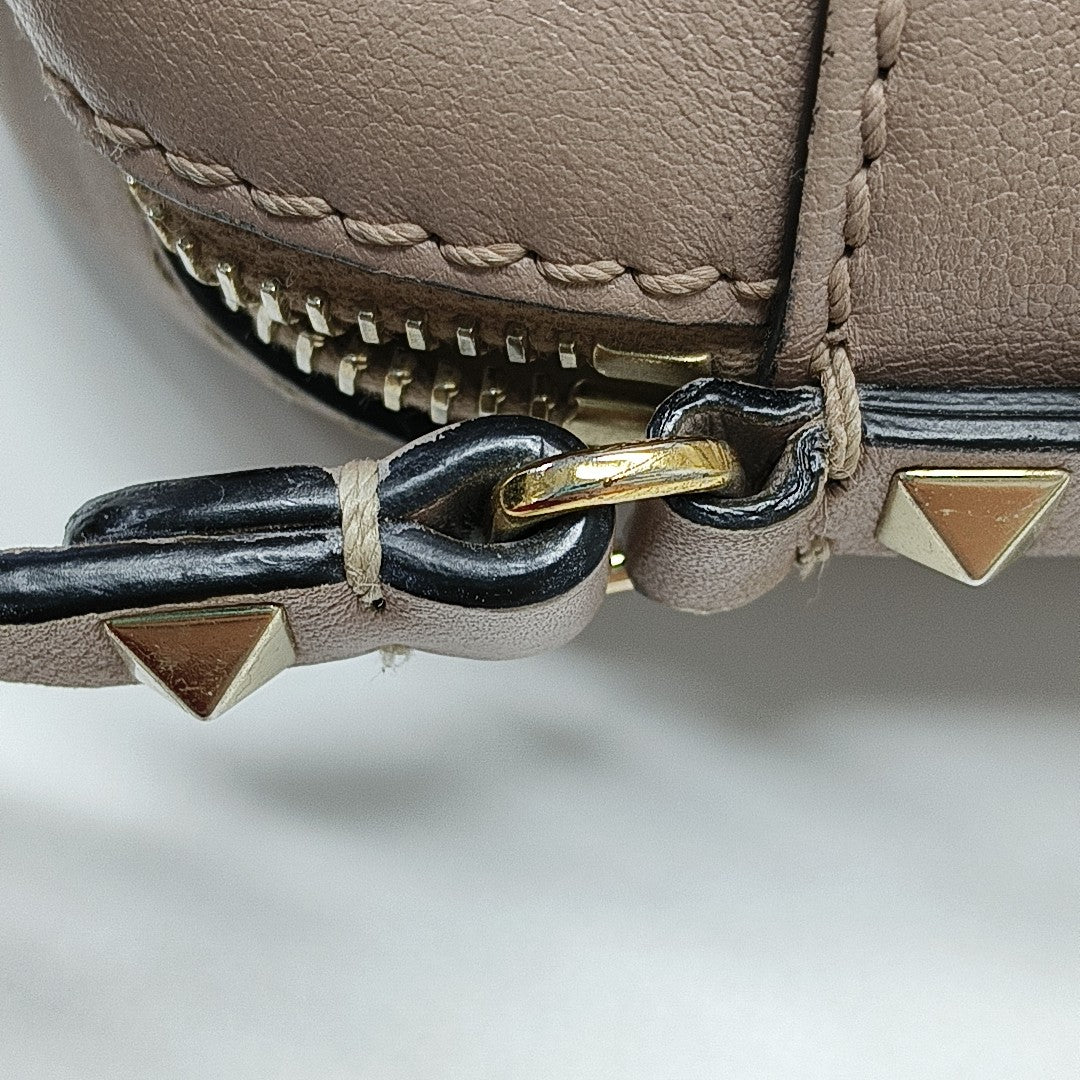 Rockstud Calfskin Beige