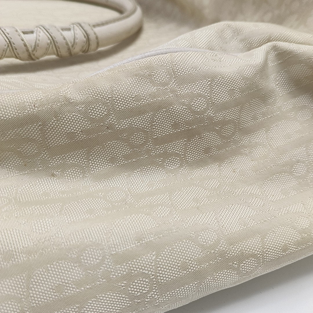 Lovely Oblique Canvas Beige