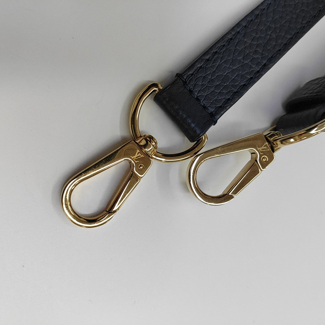CAPUCINES MM Calfskin Blue