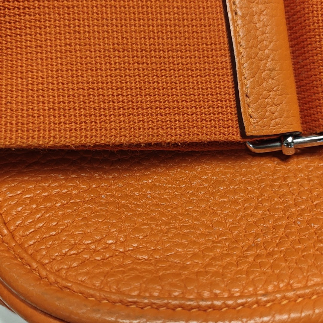 Evelyne PM Clemence Orange