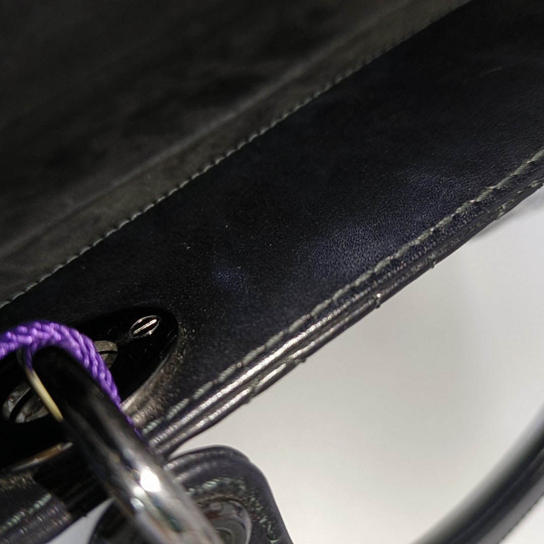Lady Dior Medium Cannage Calfskin Black