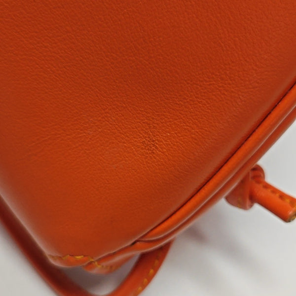 TRIANGLE Calfskin Orange
