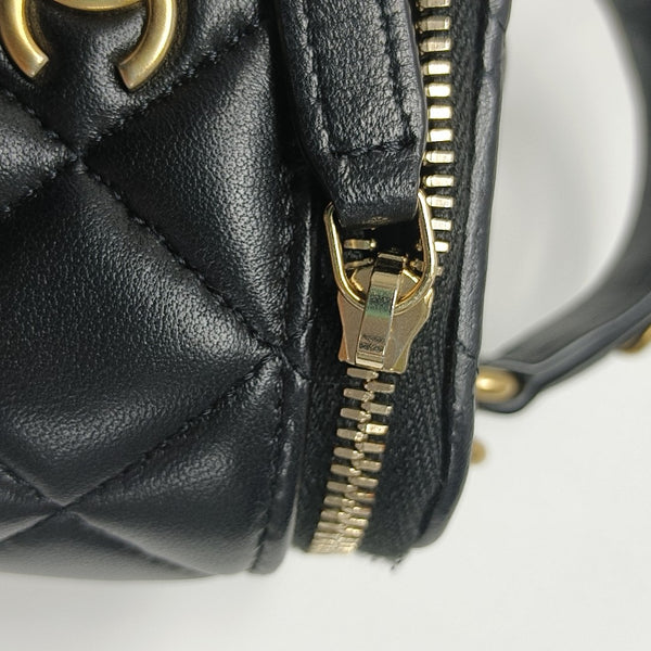 VANITY CASE Mini Quilted Lambskin Black