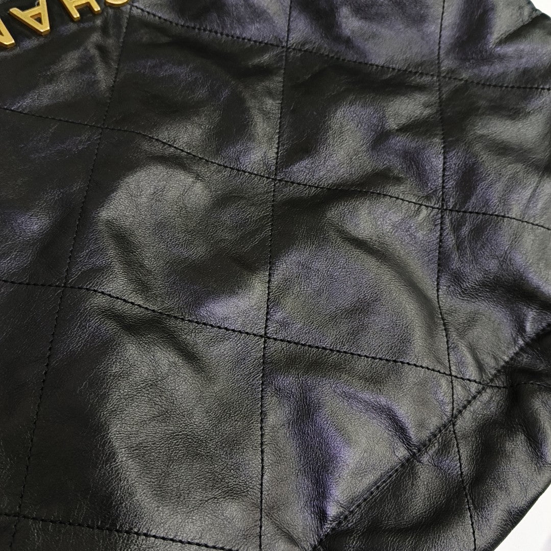CHANEL 22 Large Quilted Calfskin Black