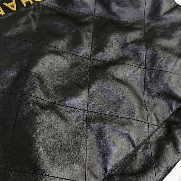 CHANEL 22 Large Quilted Calfskin Black