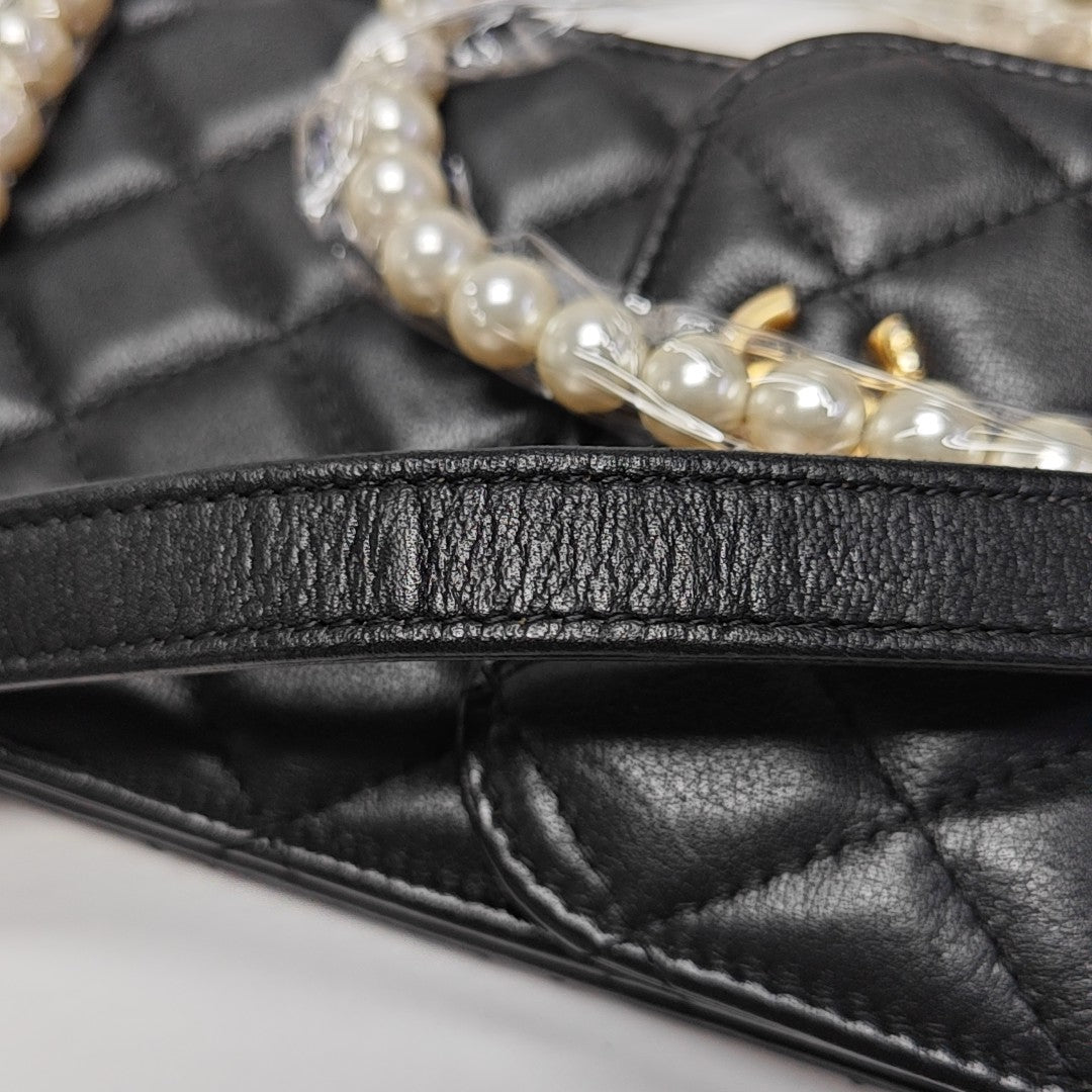 Quilted Lambskin Crossbody Bag Mini Black