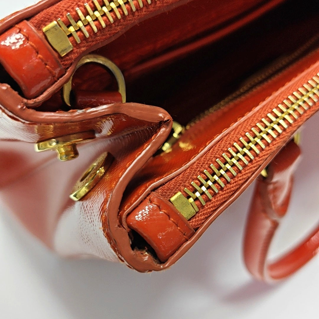 Authenticated pre-owned  Galleria Small Saffiano Calfskin Orange - Tote Bag at Looply